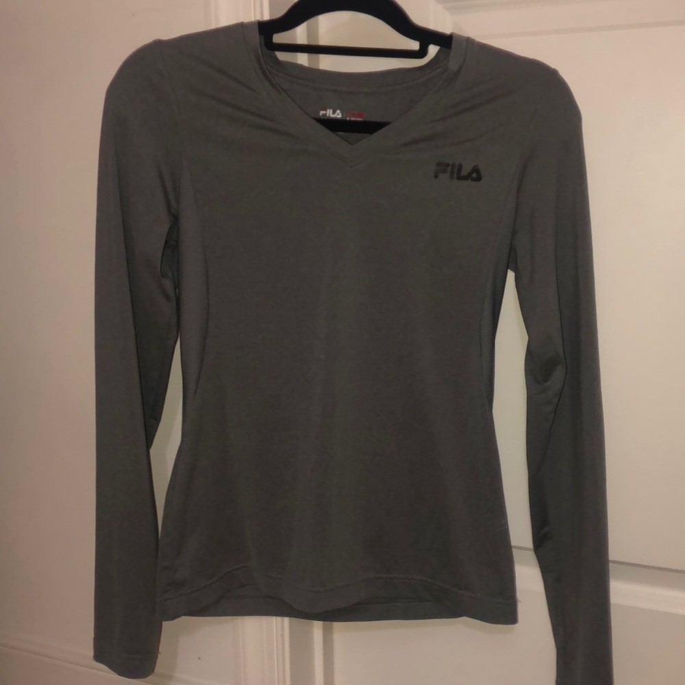longs sleeve fila t shirt